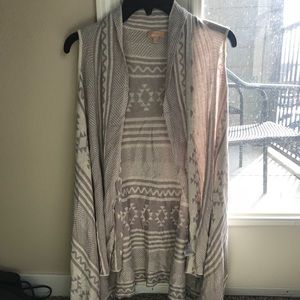 Tribal sleeveless cardigan